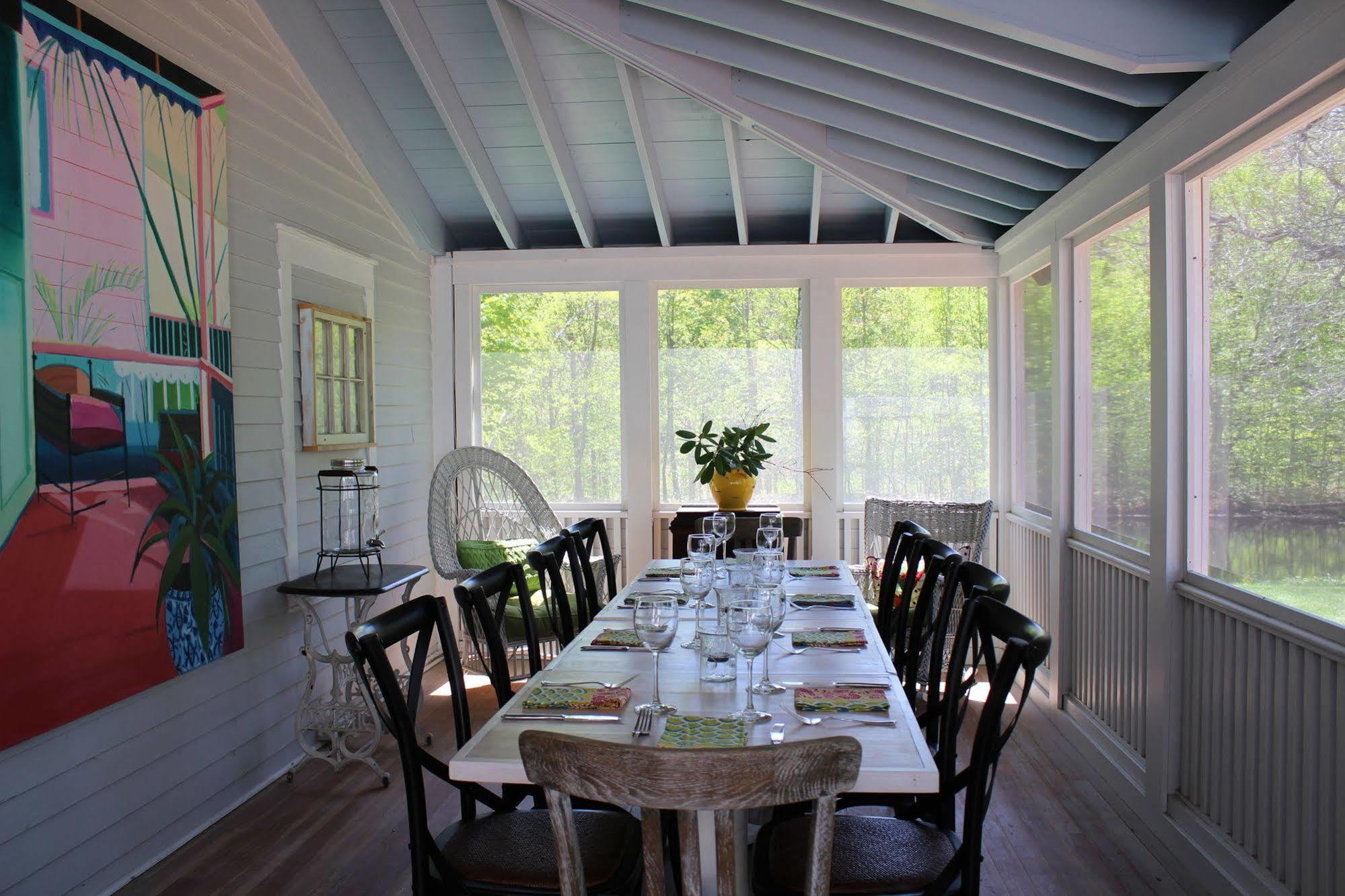 King Hill Inn & Kitchen New London Exterior photo